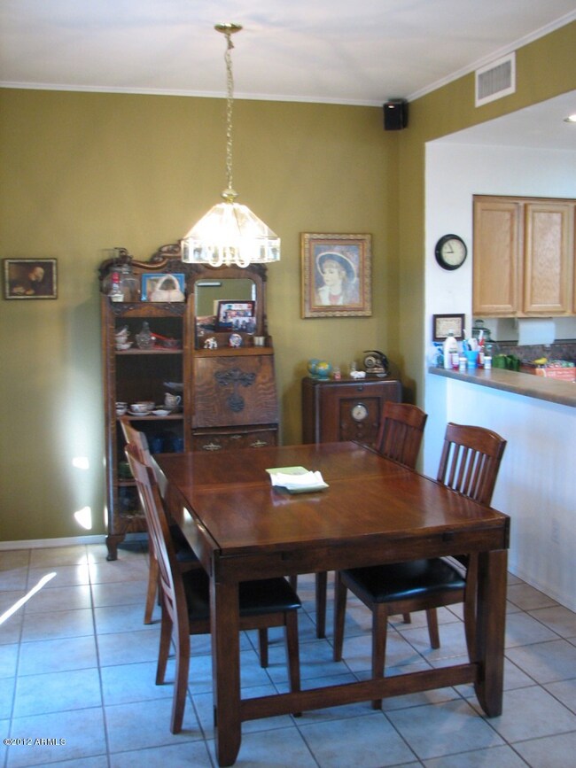 7 Dining Room