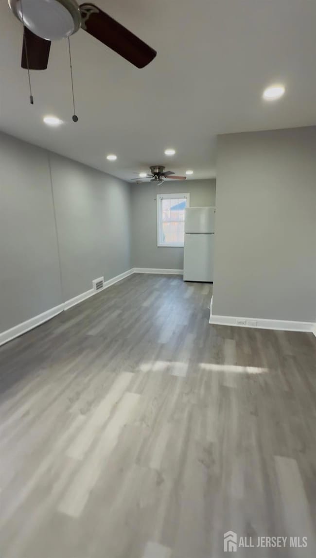 42 Macarthur Dr, Edison, NJ 08837 - photo 2