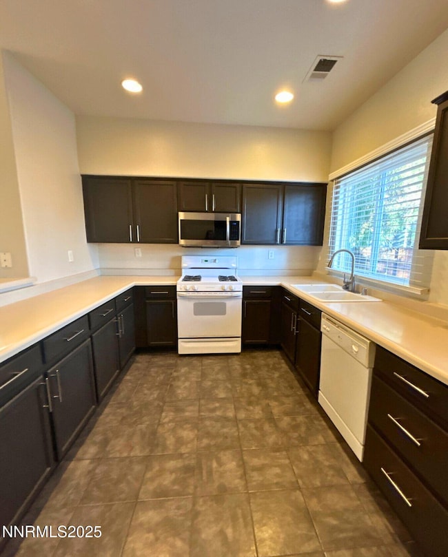 5353 Desert Peach Dr, Sparks, NV 89436 - photo 7