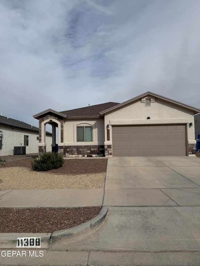 11388 Santa Barbara Dr, Socorro, TX 79927 - photo 2