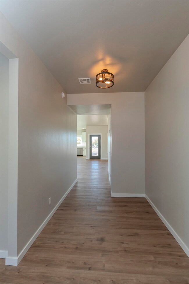 1018 La Puerta, Alamogordo, NM 88310 - photo 3