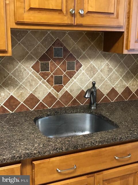 11987 Cardamom Dr, Woodbridge, VA 22192 - photo 6