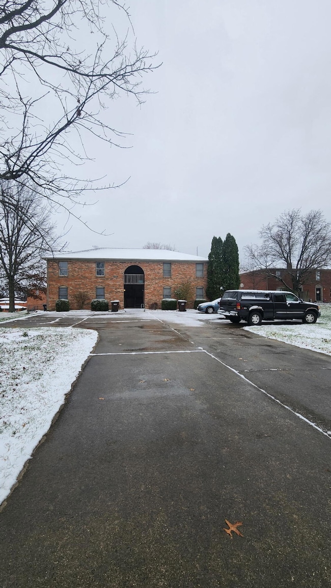 304 Remington Ct unit 3, Richmond, KY 40475 - photo 2