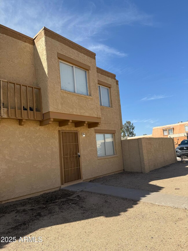 4041 S 44th Way, Phoenix, AZ 85040 - photo 3