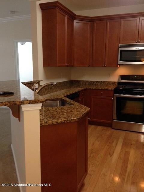 225 Mill Pond Way unit 225, Eatontown, NJ 07724 - photo 6