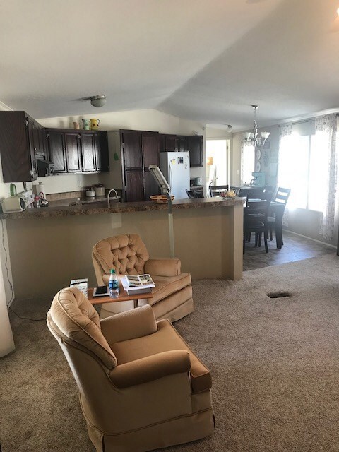 Family room/kitchen