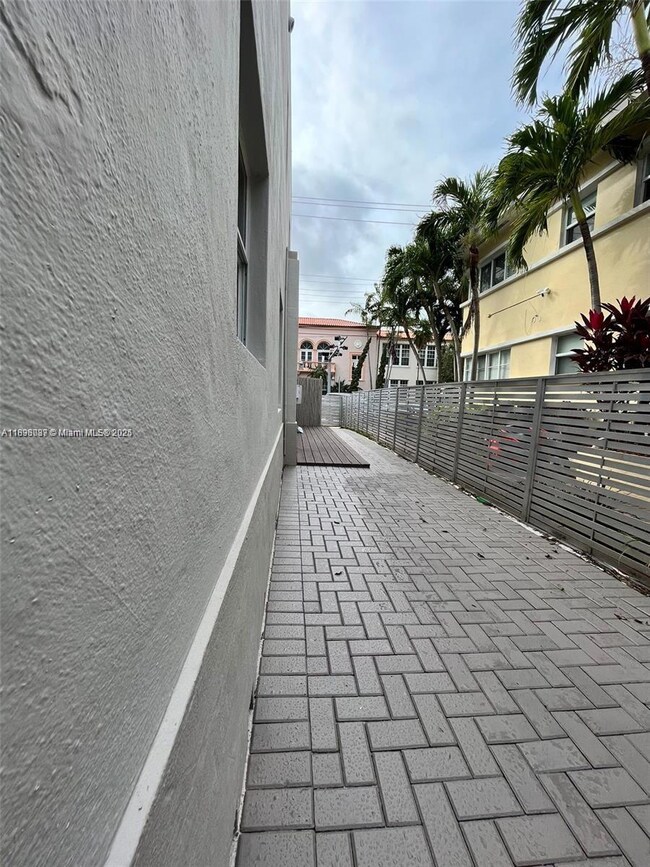 833 W 39th St unit 5, Miami Beach, FL 33140 - photo 3