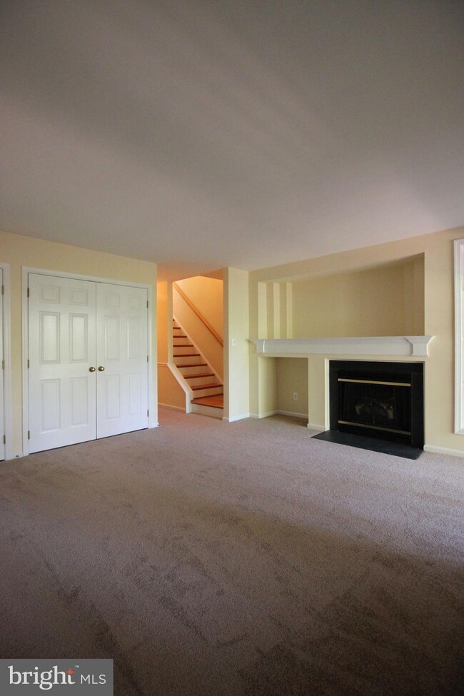 21475 Welby Terrace, Broadlands, VA 20148 - photo 5