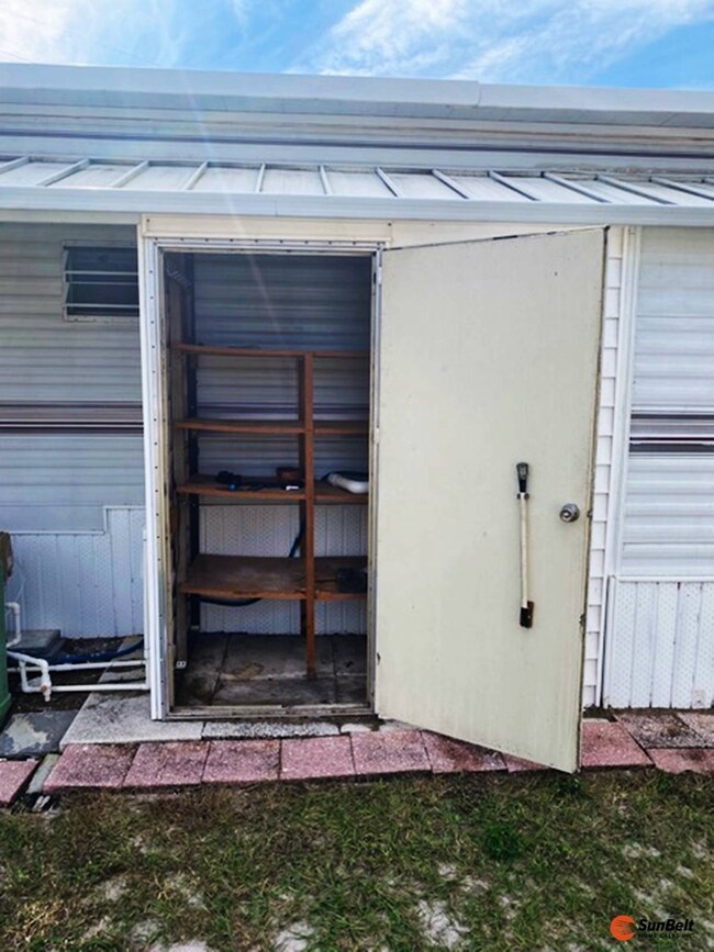 36033 Emerald Ave unit Lot E5, Leesburg, FL 34788 - photo 5