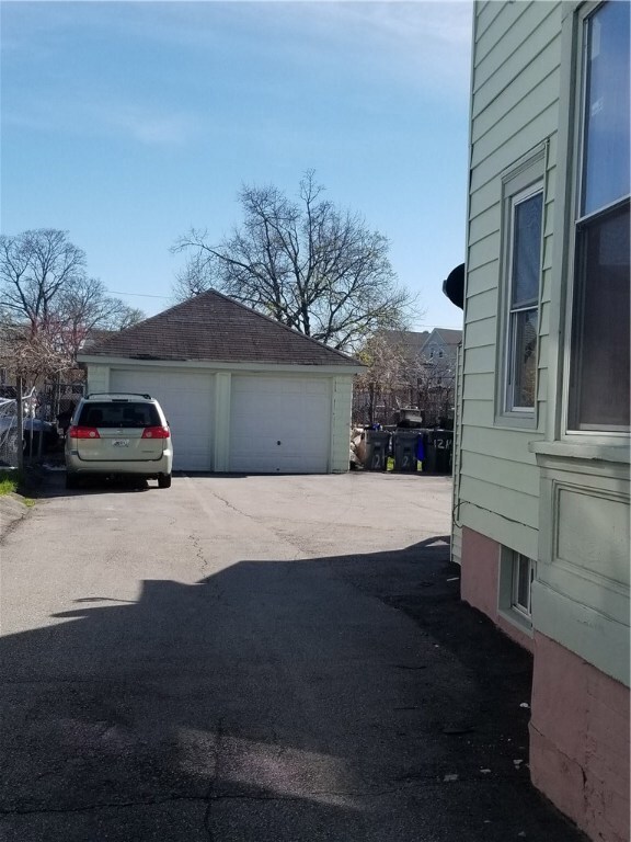 12 Hawthorne St, Providence, RI 02907 - photo 2