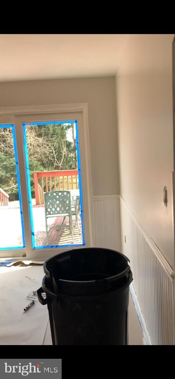 332 Roosevelt Ave, Reading, PA 19605 - photo 2