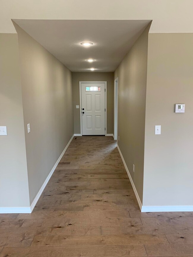 662 N Montego St, Nixa, MO 65714 - photo 2