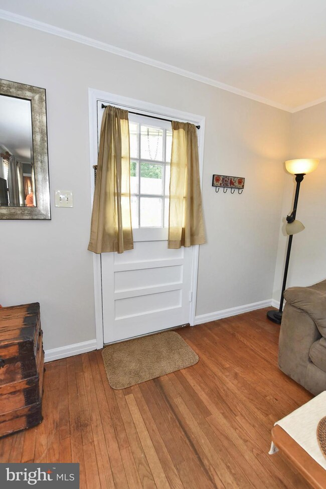 1811 Cromwood Rd, Parkville, MD 21234 - photo 4