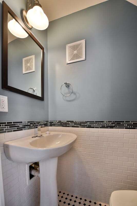 1/2 bath on main