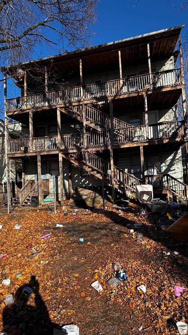 899 Hancock Ave, Bridgeport, CT 06605 - photo 6