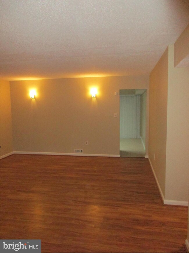 7645 S Arbory Ln, Laurel, MD 20707 - photo 4