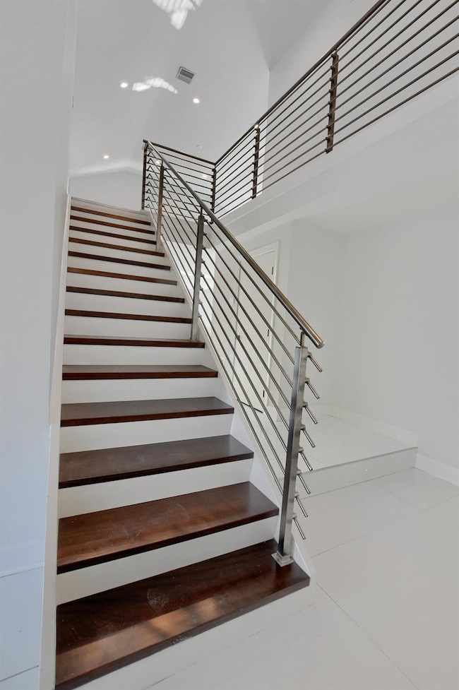 23352 Lago Mar Cir, Boca Raton, FL 33433 - photo 7