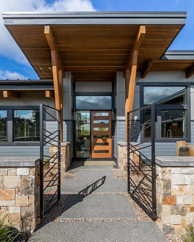 61293 Bonneville Loop, Bend, OR 97702 - photo 3