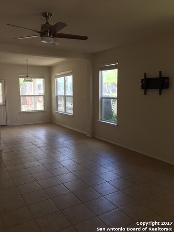 9515 Gold Stage Rd, San Antonio, TX 78254 - photo 2
