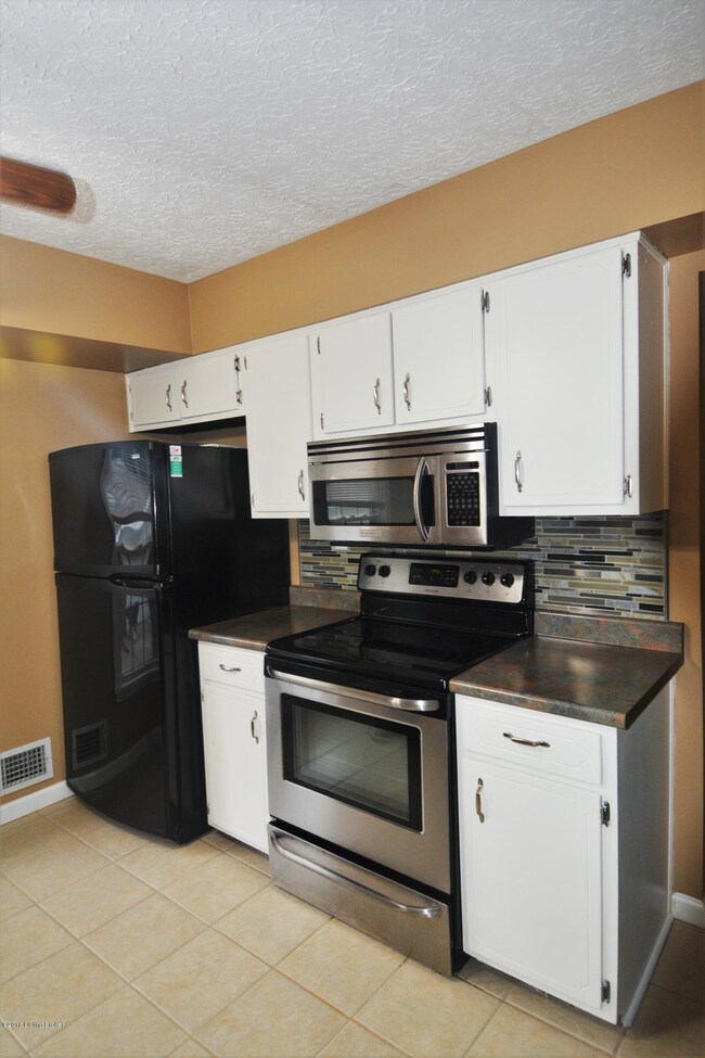 8308 Daverman Dr, Louisville, KY 40228 - photo 7