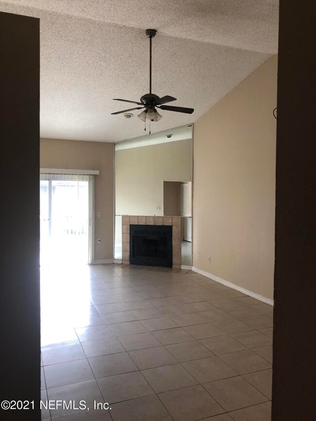 5143 Indian Lakes Ct, Jacksonville, FL 32210 - photo 4