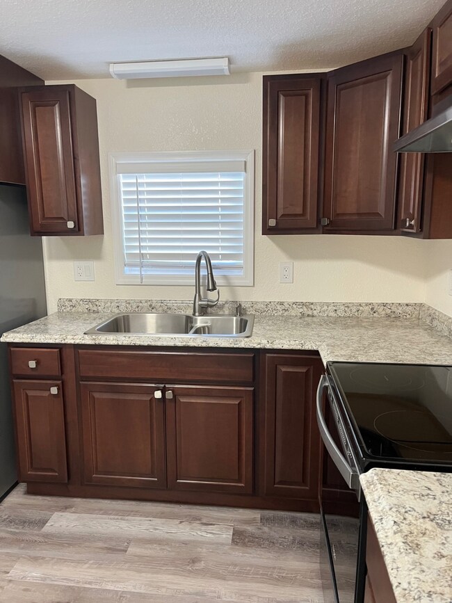 2852 Vine Ln, Sebring, FL 33870 - photo 6