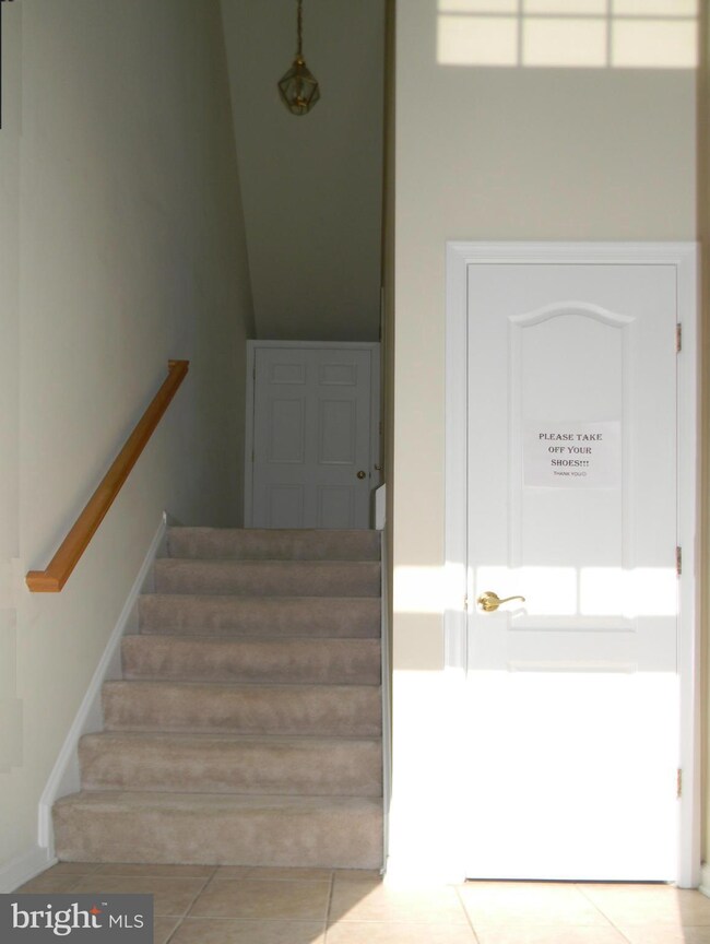 12644 Heron Ridge Dr, Fairfax, VA 22030 - photo 3