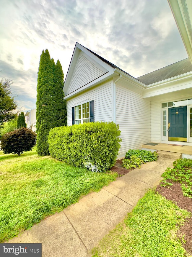 35918 Newberry Crossing Place, Round Hill, VA 20141 - photo 6