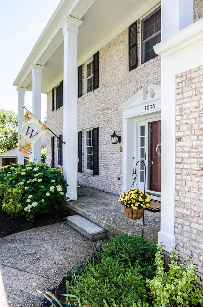 1035 Clubview front porch