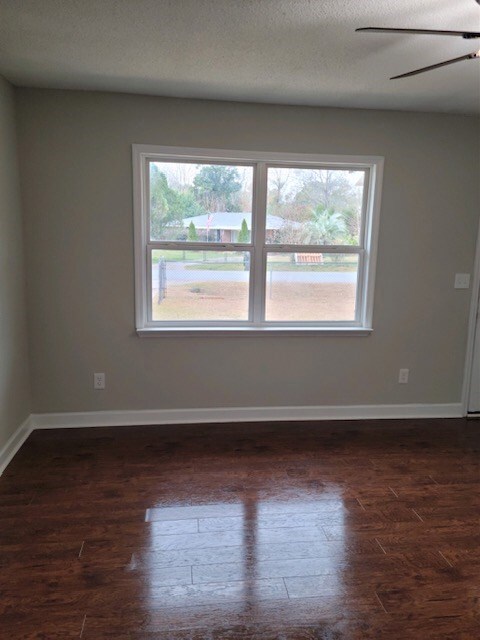 1216 Nixon Dr, Albany, GA 31705 - photo 6