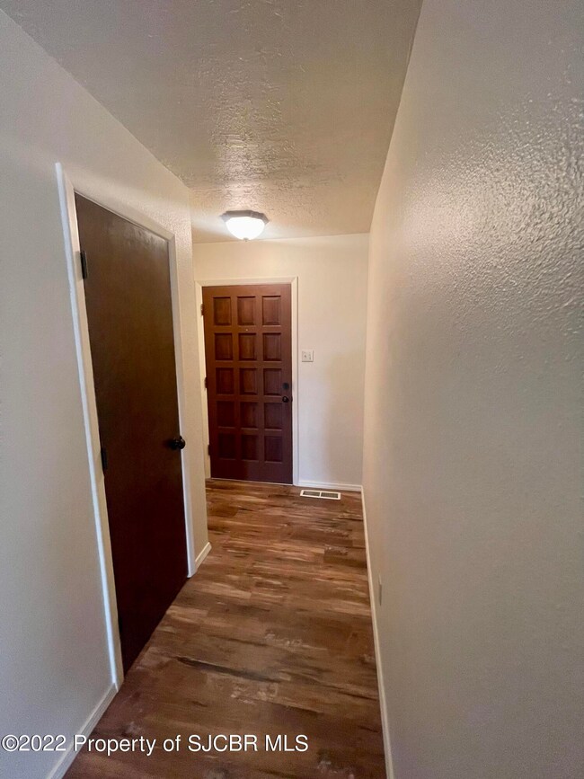 C1AABC1D-DD6B-42CE-8FF3-ADDC66D95BBB