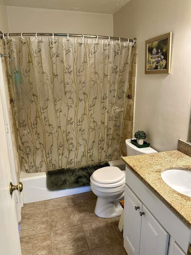 J5 Stonehedge Dr, South Burlington, VT 05403 - photo 6