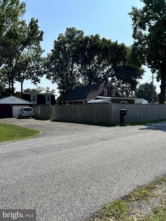 2235 Lincoln Ave, Sparrows Point, MD 21219 - photo 5