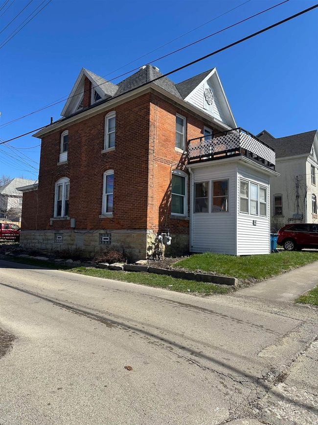 112 Quincy St, Savanna, IL 61074 - photo 2