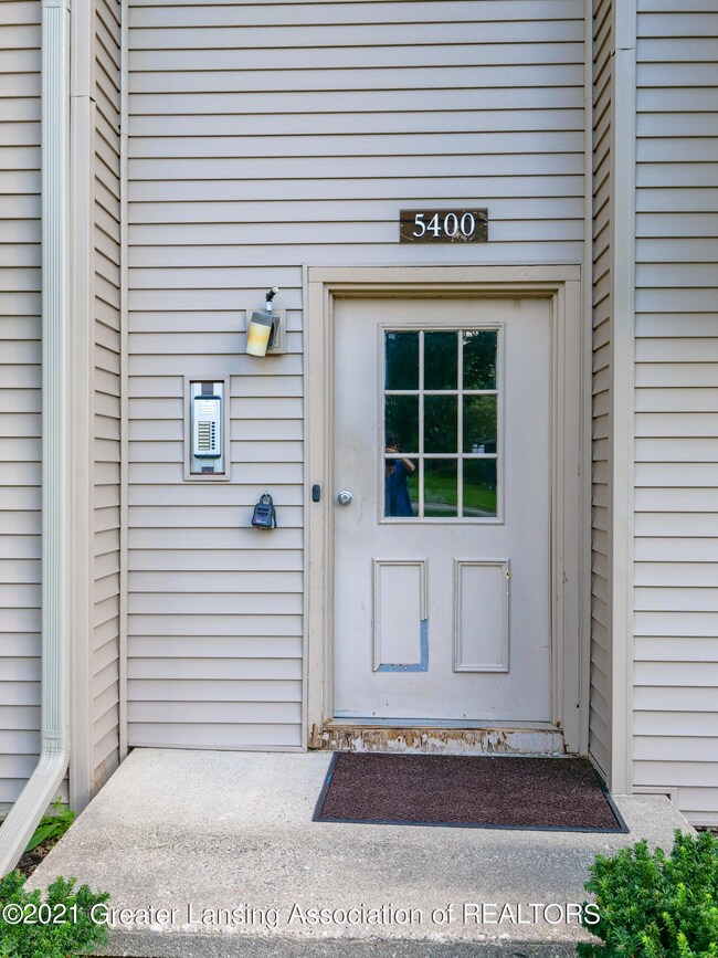 5400_Maple_Ridge_#9-2