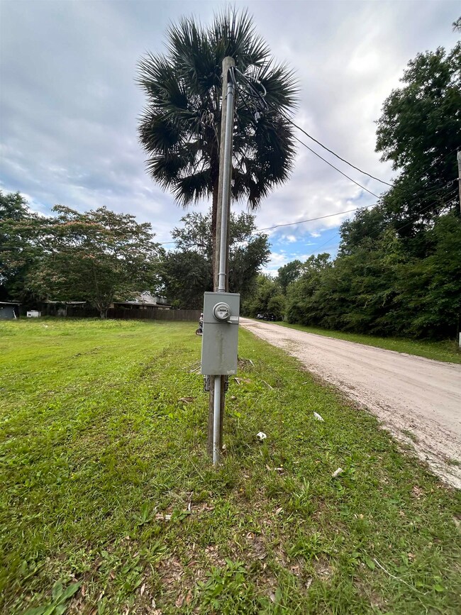 13 Harrell Ln, Crawfordville, FL 32327 - photo 5