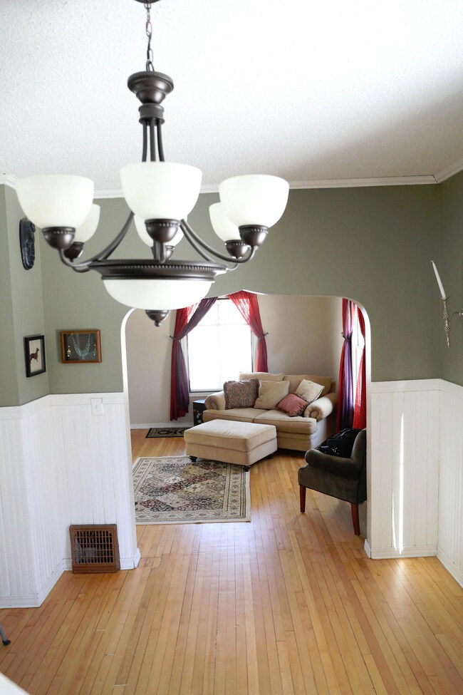 Dinning Room (4)