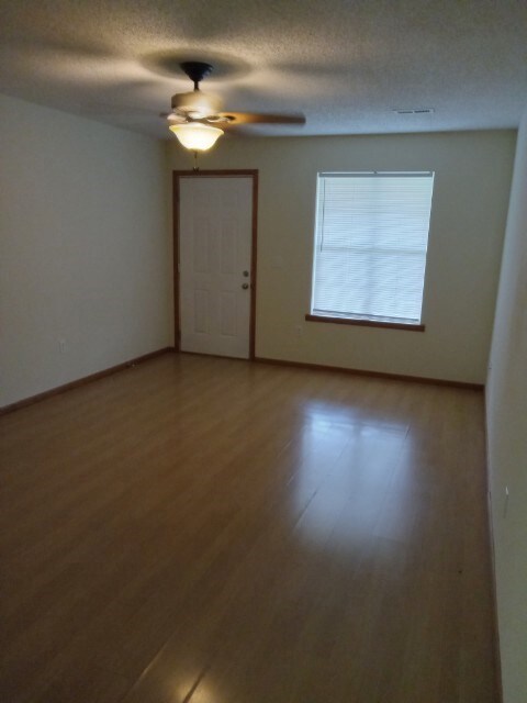 12 S Centennial Ave, West Fork, AR 72774 - photo 3