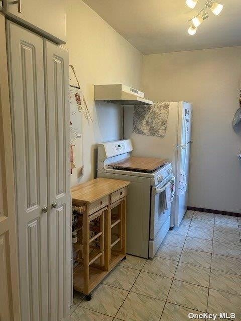 The Alpine unit B42, Hollis, NY 11423 - photo 6