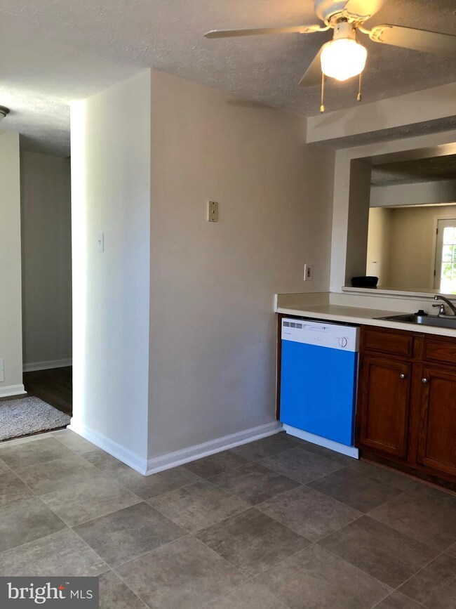 23 Spirit Ln, Owings Mills, MD 21117 - photo 5