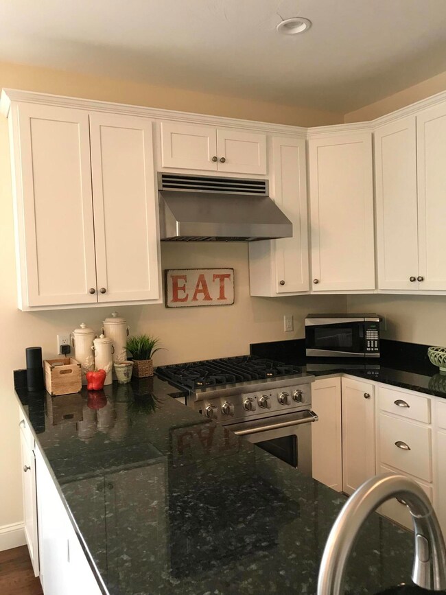 32 Grey Hawk Dr, Mashpee, MA 2649 - photo 5