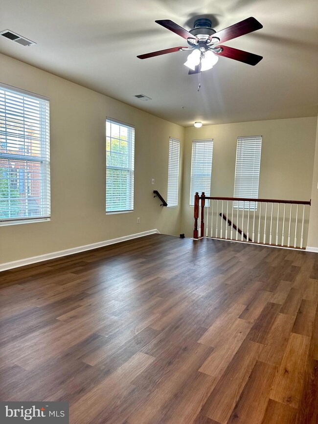 23208 Shaws Tavern Ct unit 2228, Clarksburg, MD 20871 - photo 6