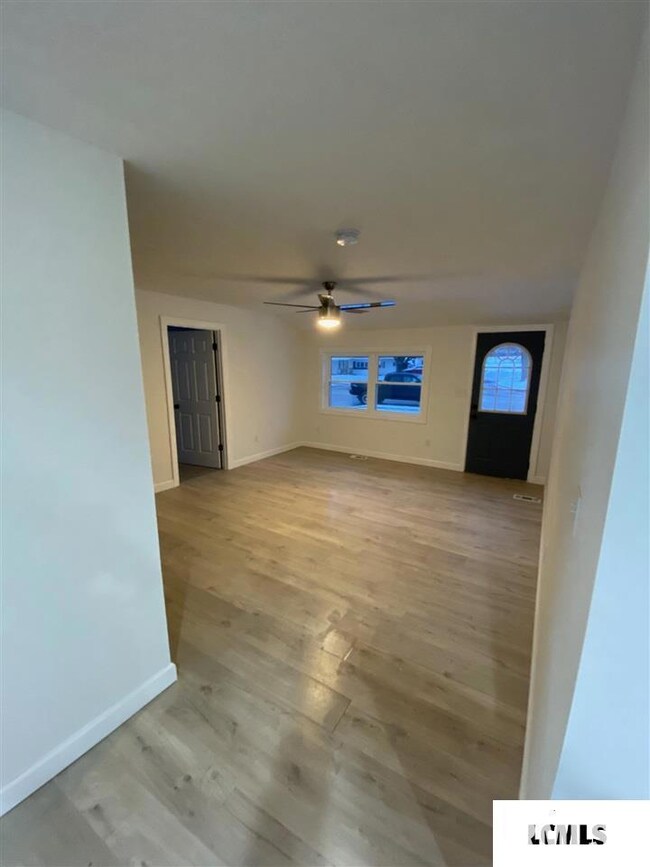 900 S Kickapoo St, Lincoln, IL 62656 - photo 3