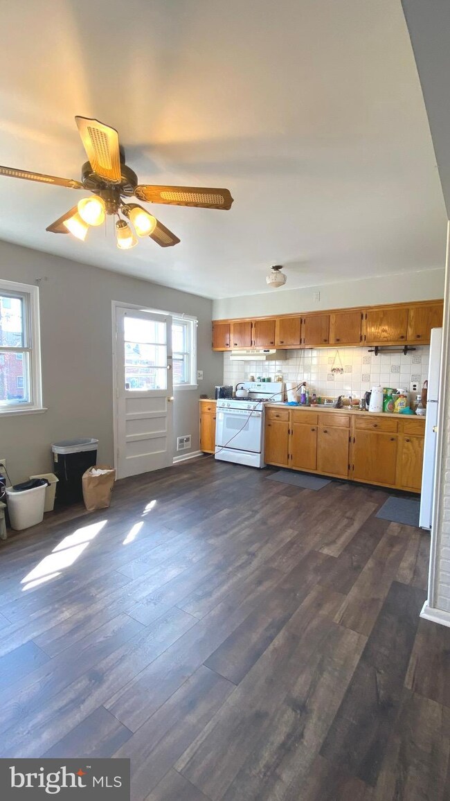 641 S Wickham Rd, Baltimore, MD 21229 - photo 7