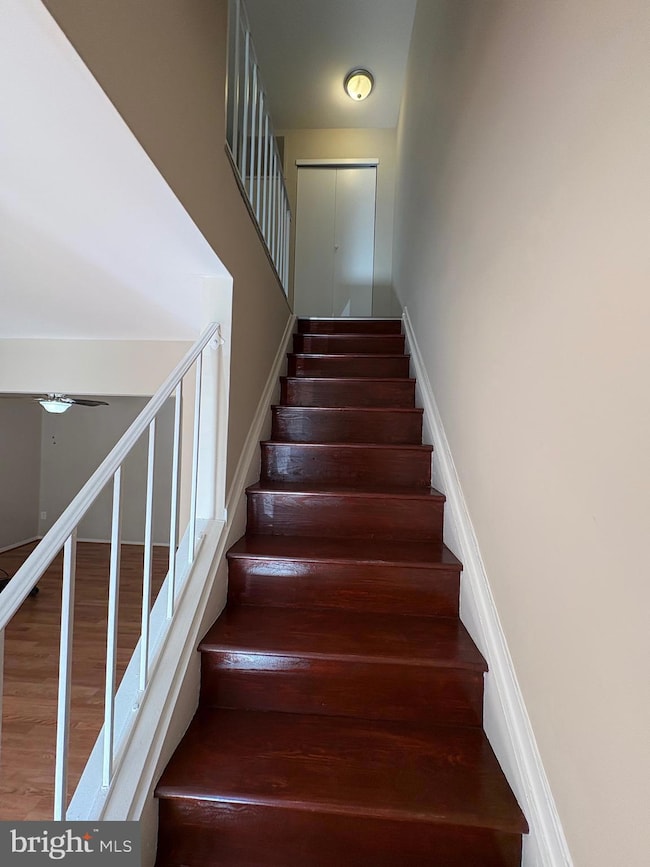 7 Valley Bend Ct, Germantown, MD 20876 - photo 4