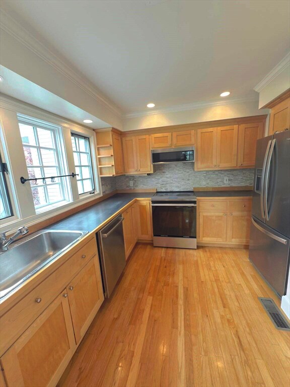 57 Kinnaird St unit 57, Cambridge, MA 02139 - photo 6