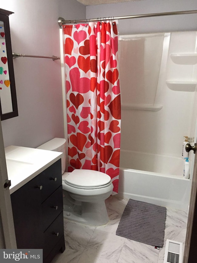 216 Compass Rd, Essex, MD 21221 - photo 6