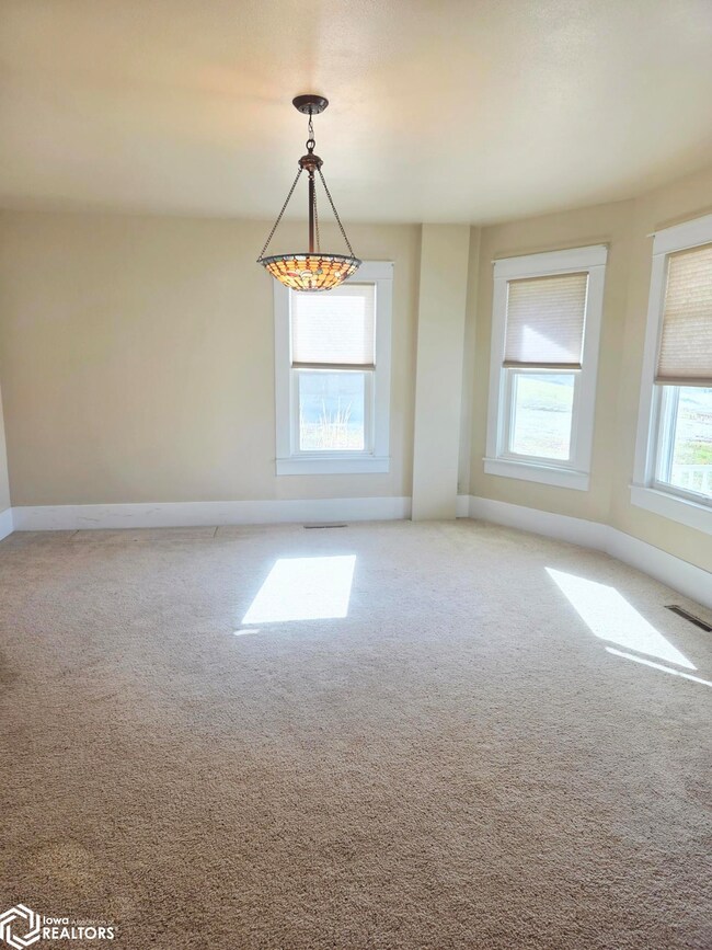 717 S Jackson St, Osceola, IA 50213 - photo 6