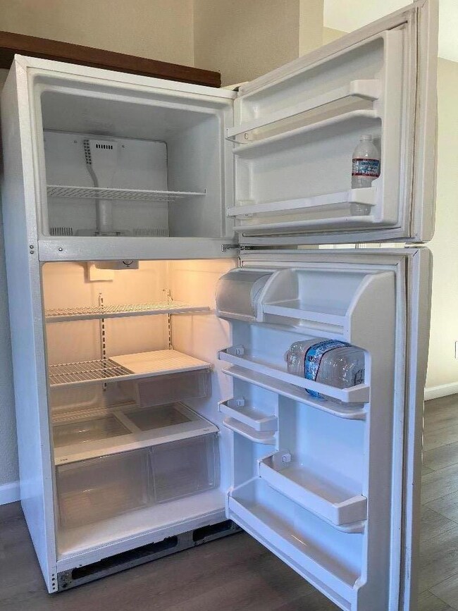 White appliances are super clean and will save a n