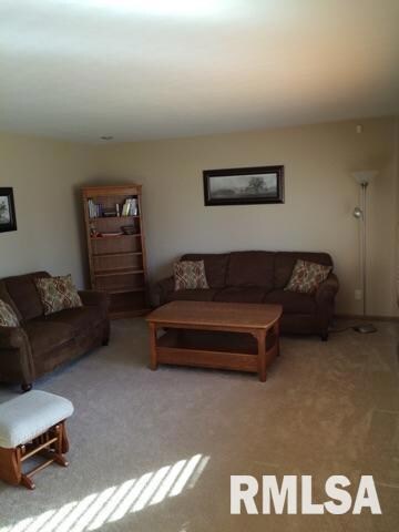 1736 W 37th St, Davenport, IA 52806 - photo 3